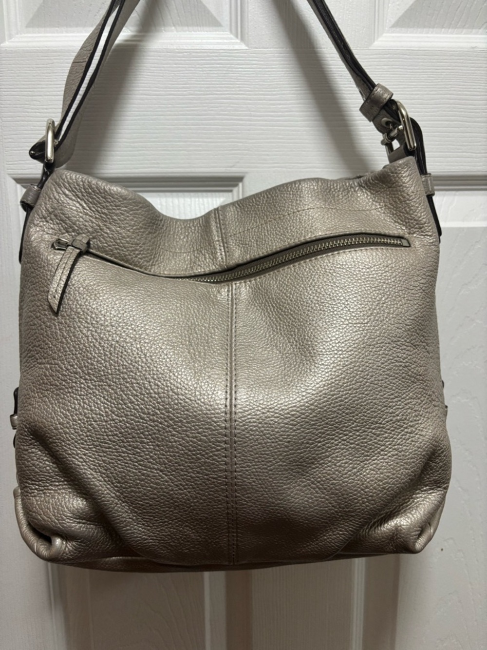 Coach C1120-F15064 24CM Convertible
Metallic Silver Pebbled Leather Hobo in GUC - Picture 6 of 16